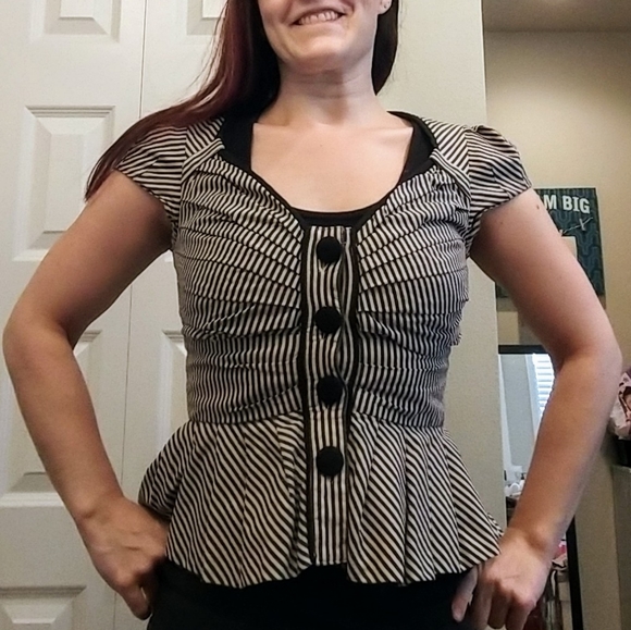 Button up top - Picture 3 of 3